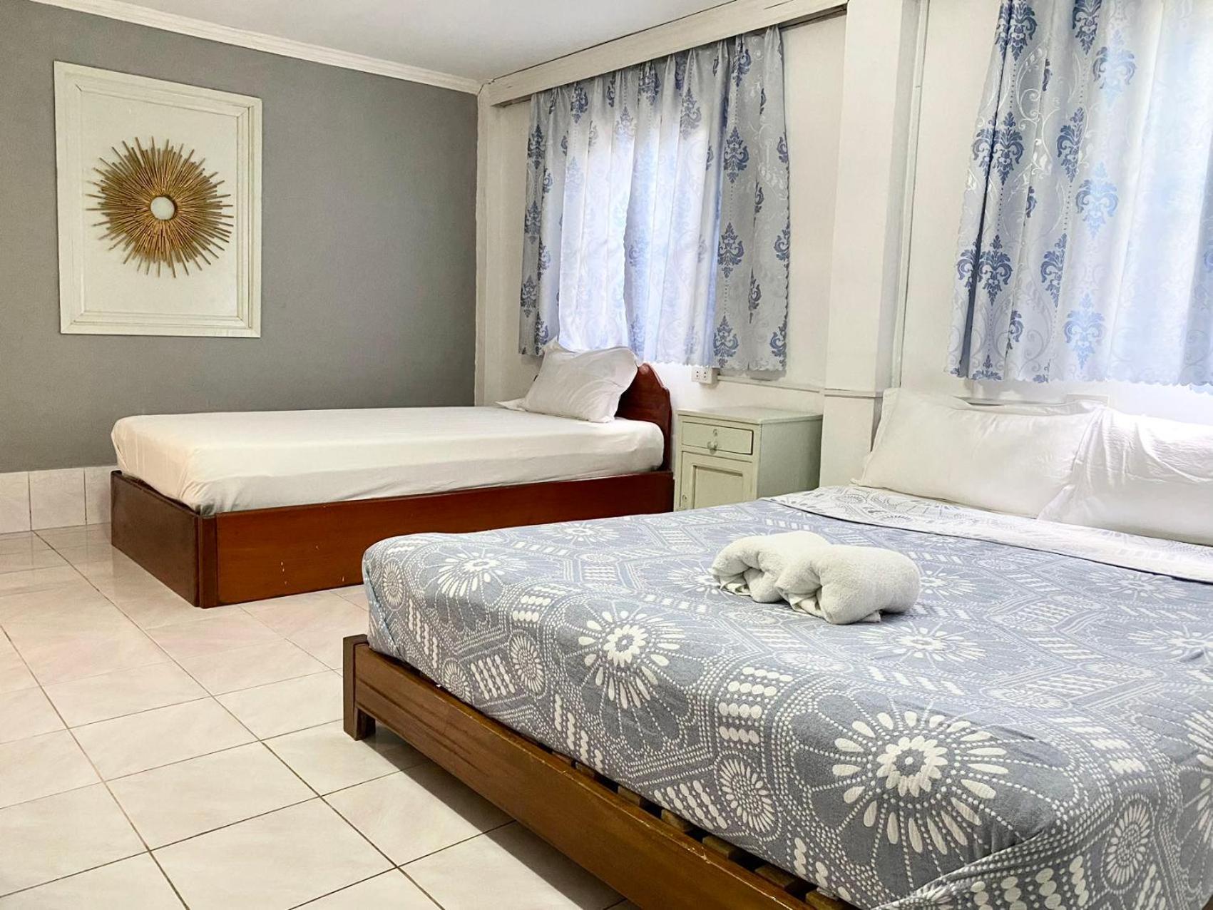 Khonesavane Hostel لوانغ برابانغ المظهر الخارجي الصورة